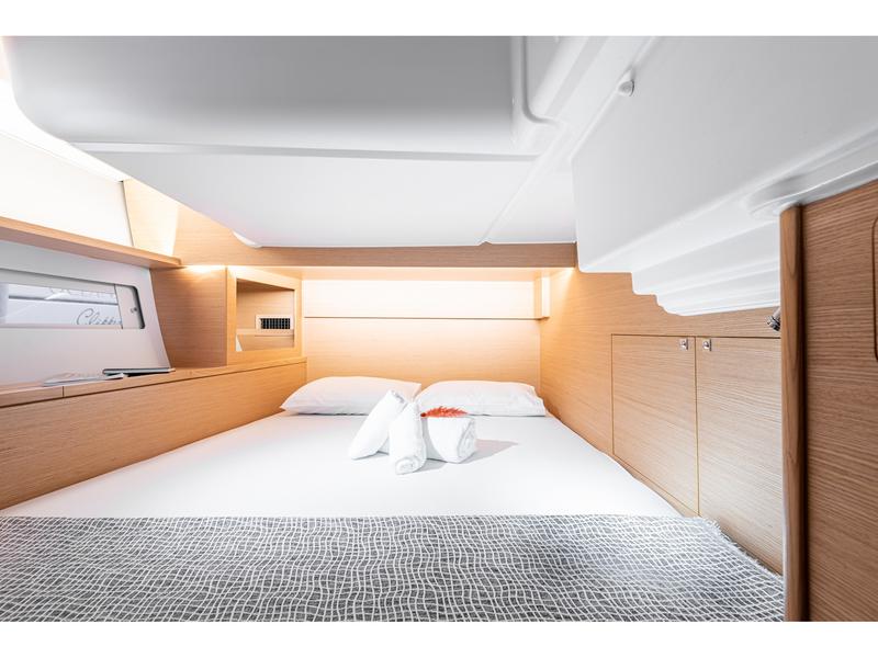 Book yachts online - sailboat - Dufour 530 - Venus - rent