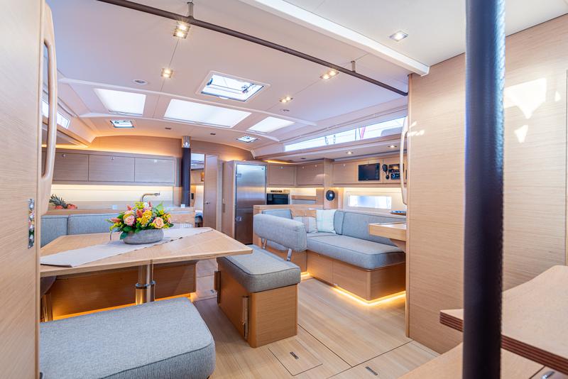 Book yachts online - sailboat - Dufour 530 - Venus - rent