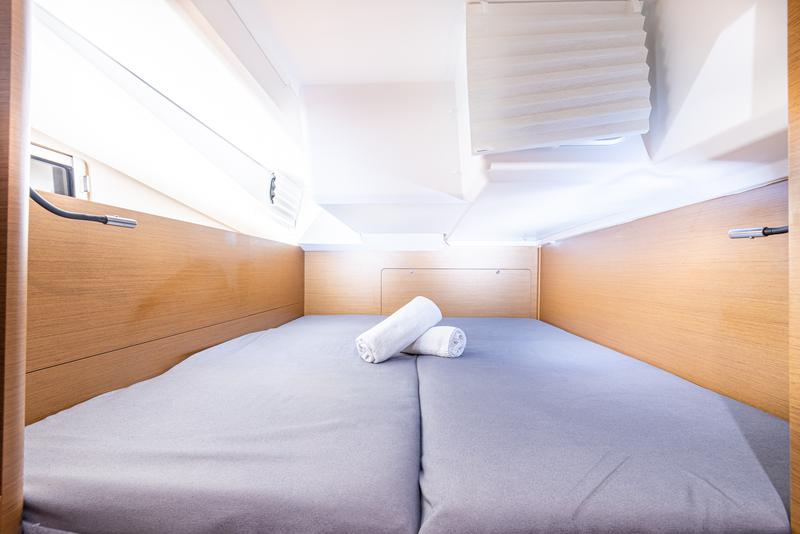 Book yachts online - sailboat - Sun Odyssey 440 - Soulmates - rent