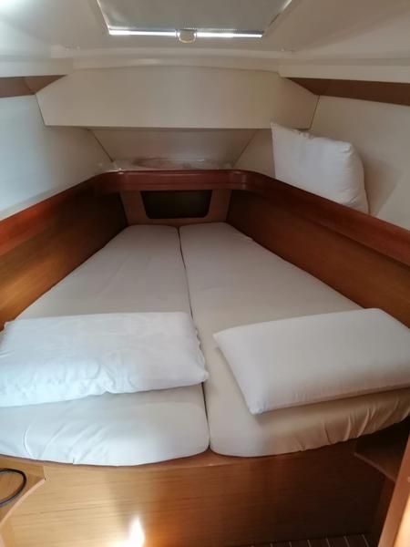 Book yachts online - sailboat - Sun Odyssey 39i - Xenia - rent