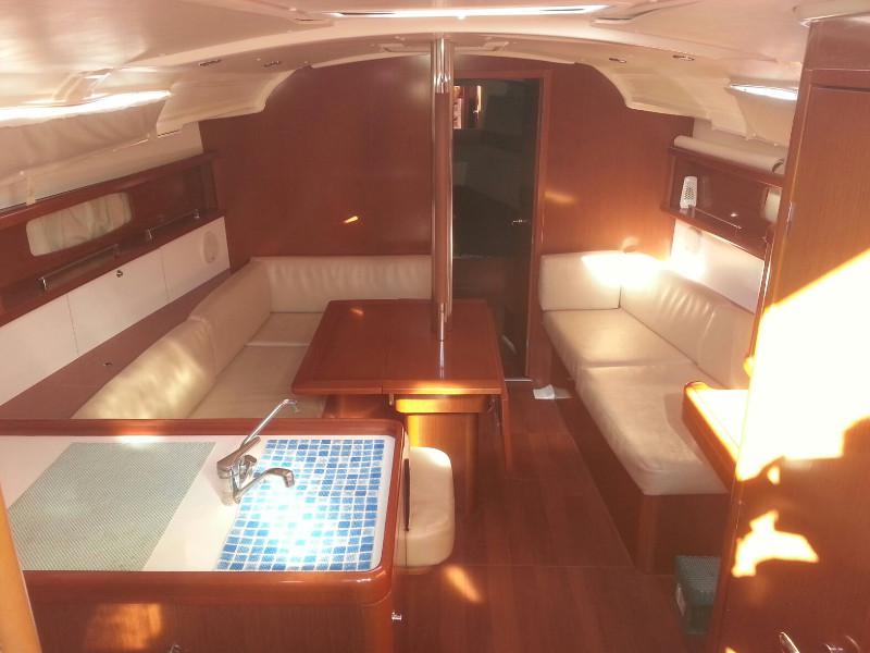 Book yachts online - sailboat - Oceanis 37 - Romantica - rent