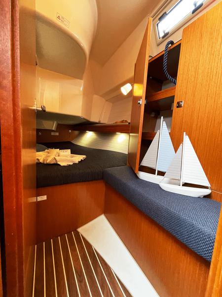Book yachts online - sailboat - Bavaria 34 Cruiser - Siesta - rent