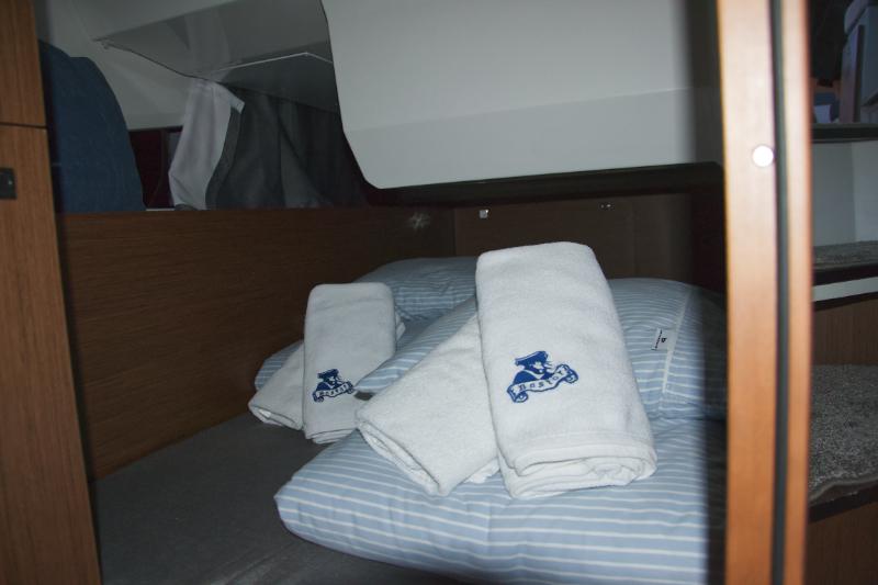 Book yachts online - motorboat - Merry Fisher 1095 - CarGO - rent