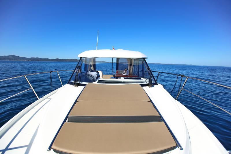 Book yachts online - motorboat - Merry Fisher 895 - VIP 3029ZD - rent