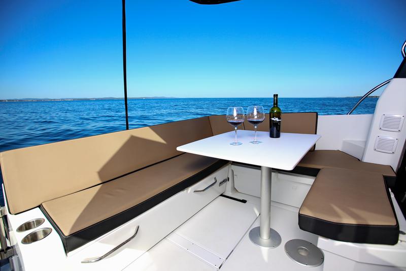 Book yachts online - motorboat - Merry Fisher 895 - VIP 3029ZD - rent