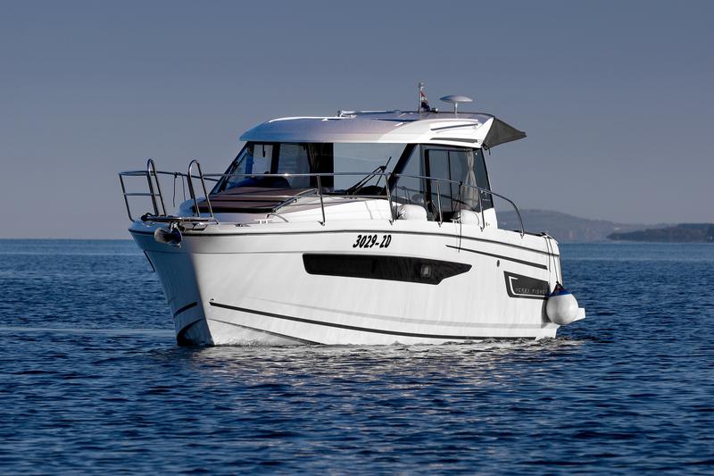 Book yachts online - motorboat - Merry Fisher 895 - VIP 3029ZD - rent
