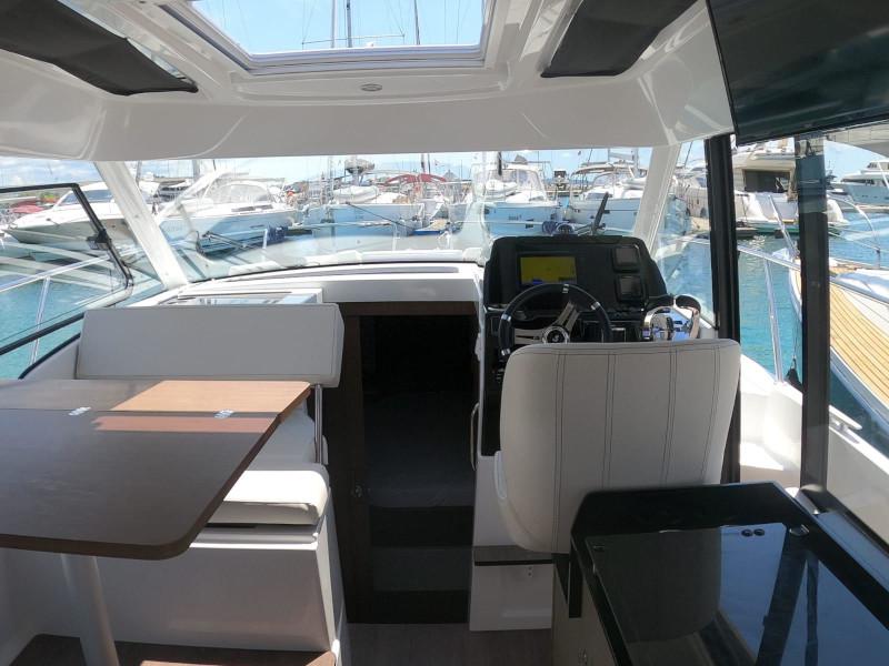 Book yachts online - motorboat - Antares 9 OB - King Fran 268732 SL - rent