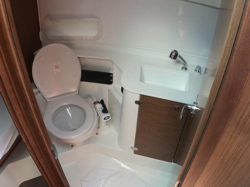 Book yachts online - motorboat - Antares 9 OB - King Fran 268732 SL - rent