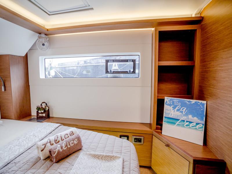 Book yachts online - catamaran - Lagoon 46 - ALICE - rent