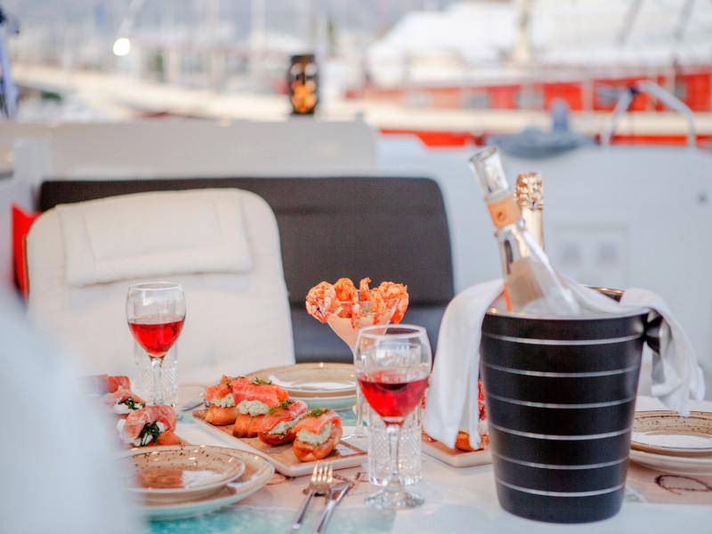 Book yachts online - catamaran - Lagoon 46 - ALICE - rent