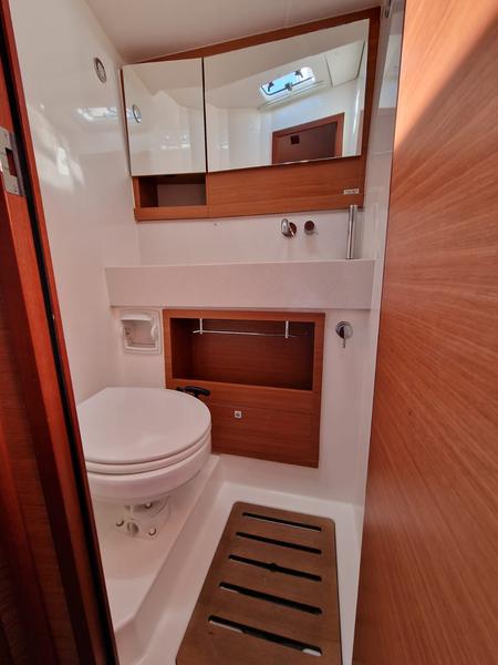 Book yachts online - sailboat - Dufour 530 Grand Large - Albus - rent