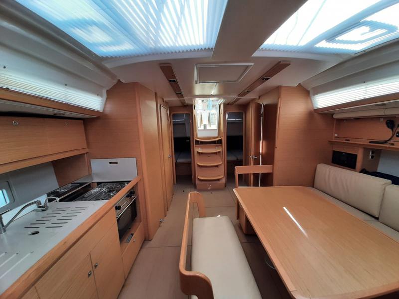 Book yachts online - sailboat - Dufour 430 Grand Large - Fiodena - rent