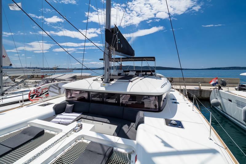 Book yachts online - catamaran - Lagoon 450 - ARCTIC PRINCE (WITH AC&amp;GENERATOR) - rent