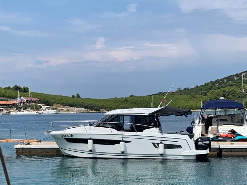 Book yachts online - motorboat - Merry Fisher 895 - Cowgirl I - rent