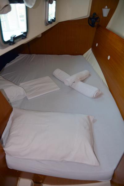 Book yachts online - sailboat - Sun Odyssey 32i - Charoula - rent