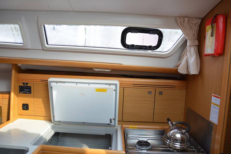 Book yachts online - sailboat - Sun Odyssey 36i - Babis 2010   - rent