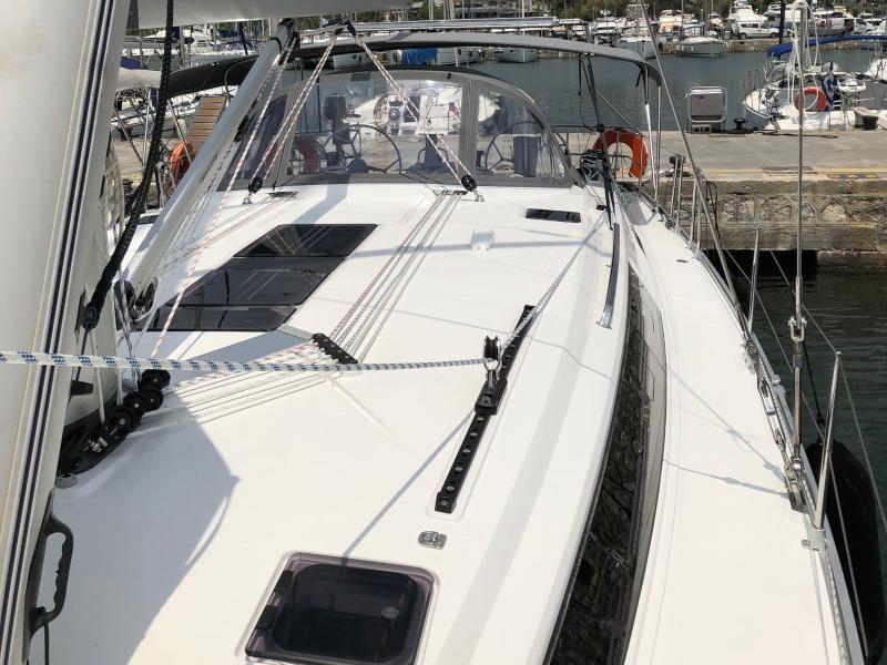 Book yachts online - sailboat - Bavaria Cruiser 51 - Alma Libre III - rent