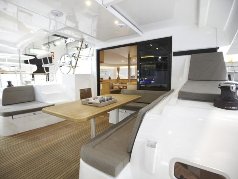 Book yachts online - catamaran - Lagoon 42 (A/C + WaterMaker) - Andromeda - rent