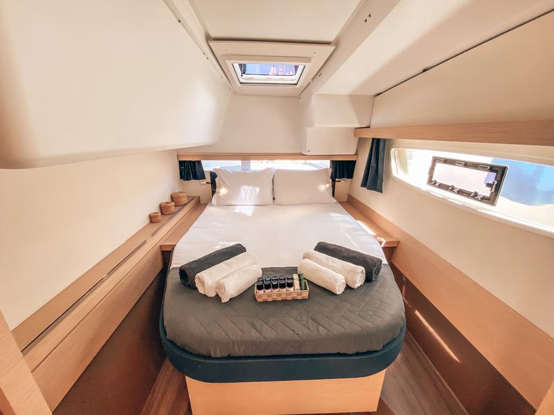 Book yachts online - catamaran - Lucia 40 - SEA ENERGY IV - rent
