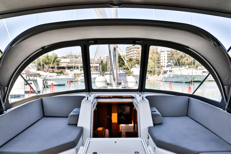 Book yachts online - sailboat - Jeanneau 54 - Sea Force - rent