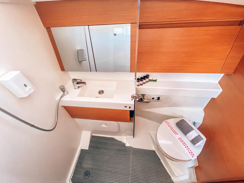 Book yachts online - sailboat - Sun Odyssey 410 - Aquaholic - rent