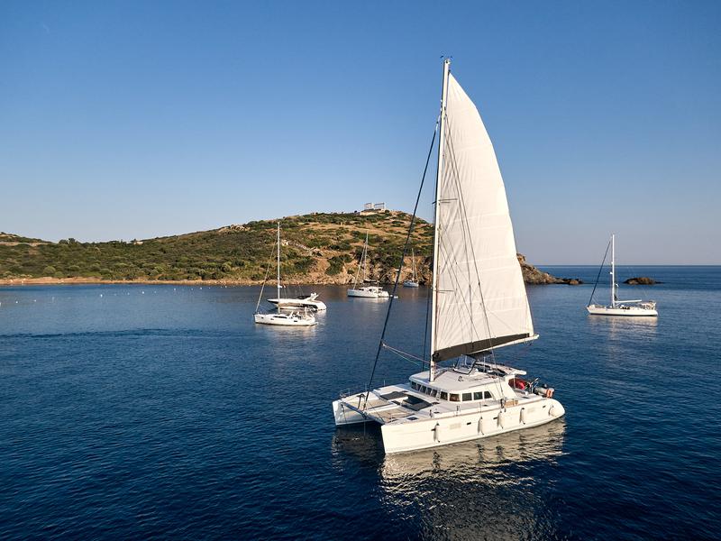Book yachts online - catamaran - Lagoon 500 - Lepado 2006 skippered - rent