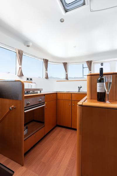 Book yachts online - catamaran - Lagoon 500 - Lepado 2006 skippered - rent