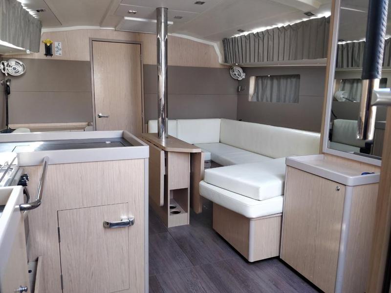 Book yachts online - sailboat - Oceanis 41.1 - El Viento - rent