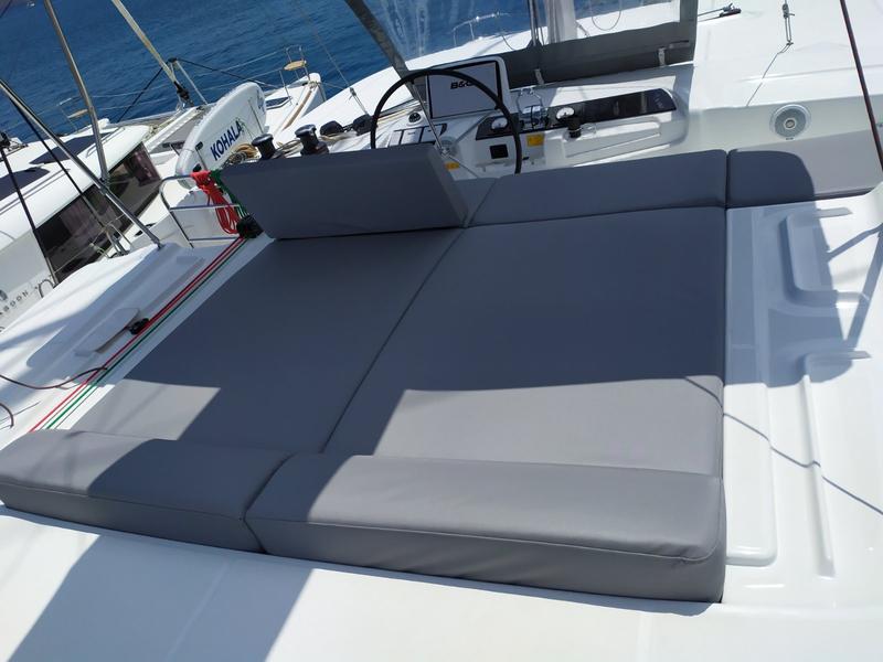 Book yachts online - catamaran - Lagoon 46 - Anafi - rent