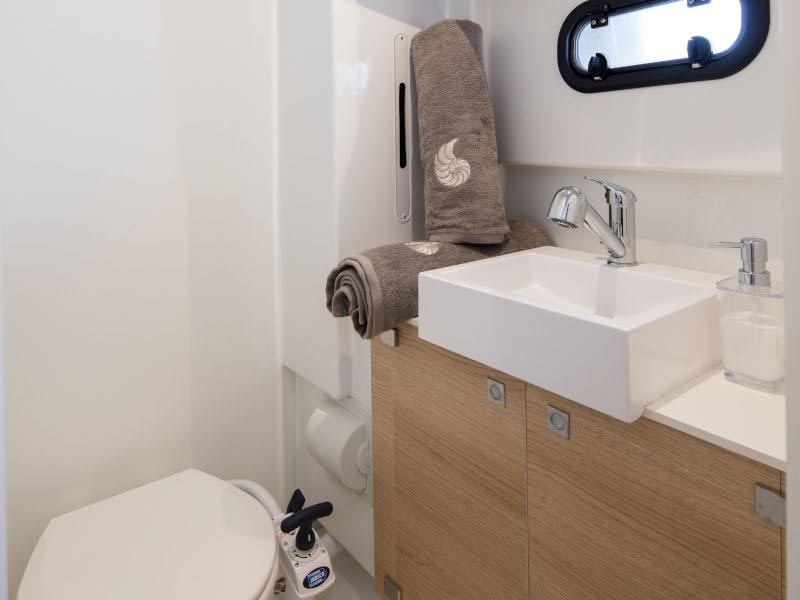 Book yachts online - catamaran - Bali 4.1 - ZIZI - rent