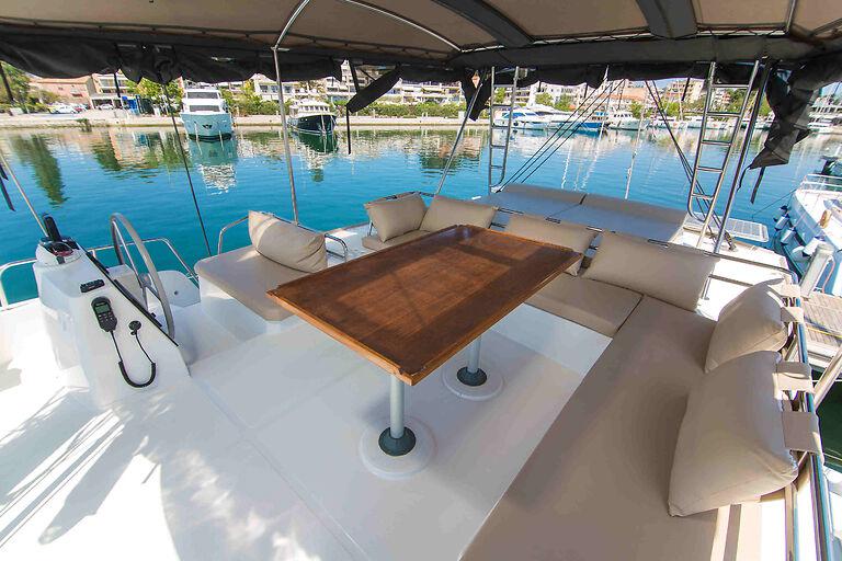 Book yachts online - catamaran - Bali 4.8 - Stelina - rent