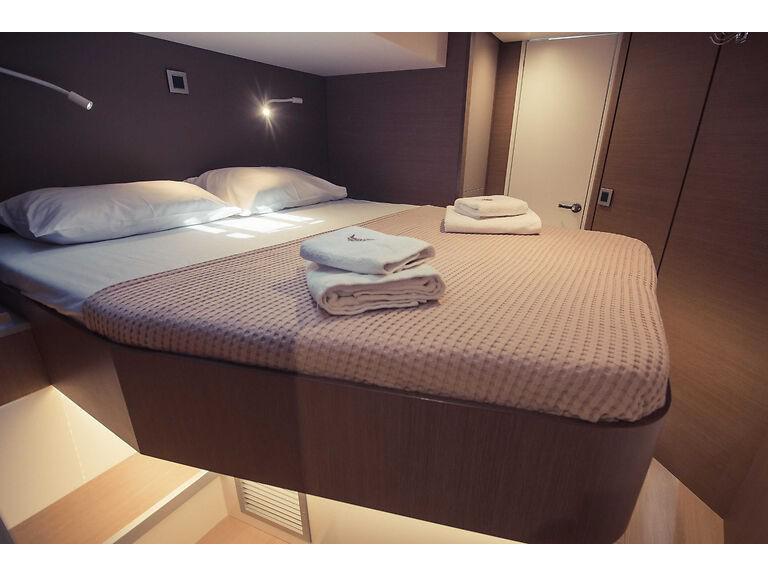 Book yachts online - catamaran - Bali 4.8 - Stelina - rent
