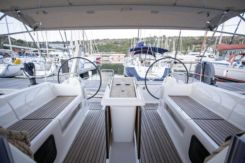 Book yachts online - sailboat - Dufour 412 Grand large - Sea cloud 2 - rent
