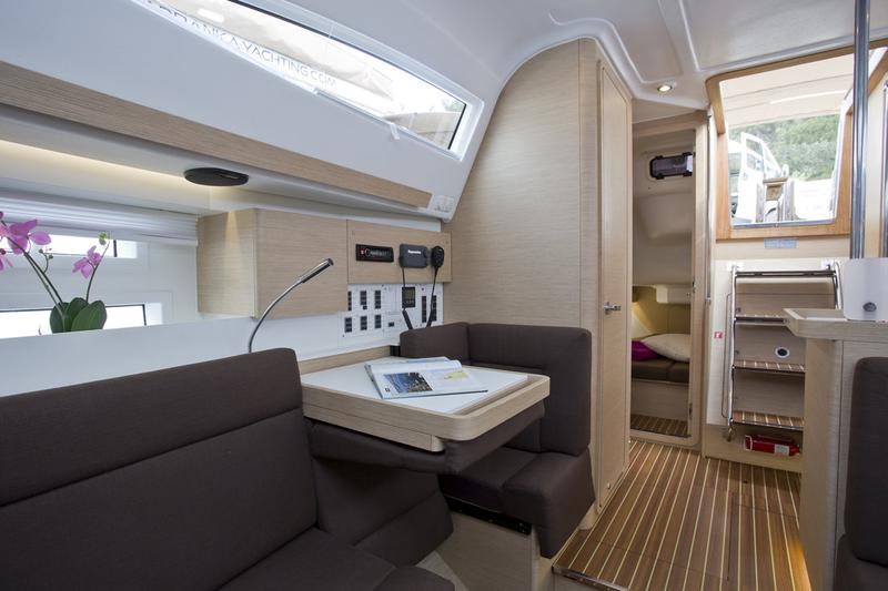 Book yachts online - sailboat - Elan Impression 40 - Lara - rent