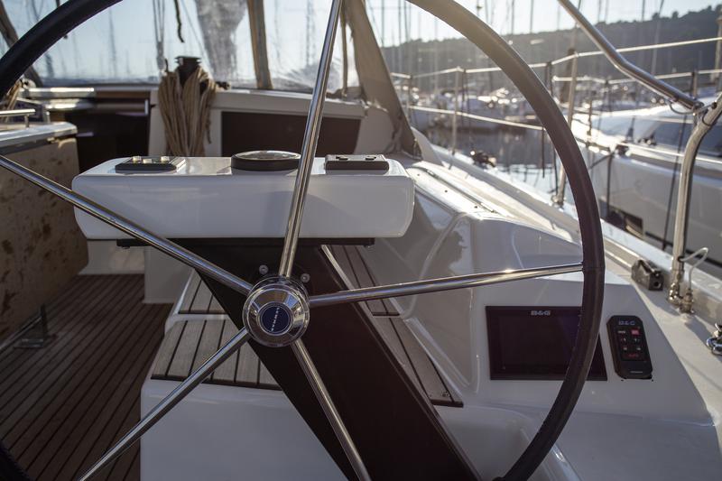 Book yachts online - sailboat - Dufour 430 Grand Large - Sea cloud 1 - rent