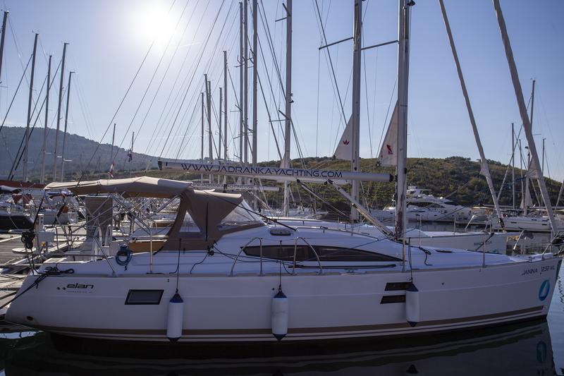 Book yachts online - sailboat - Elan 40 Impression - JANINA - rent