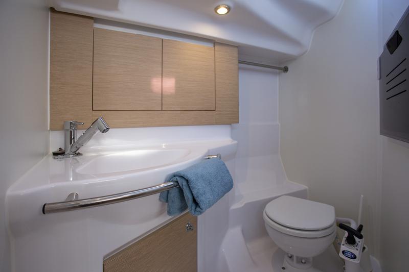 Book yachts online - sailboat - Elan 40 Impression - JANINA - rent