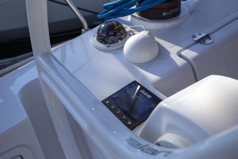 Book yachts online - sailboat - Elan 40 Impression - JANINA - rent