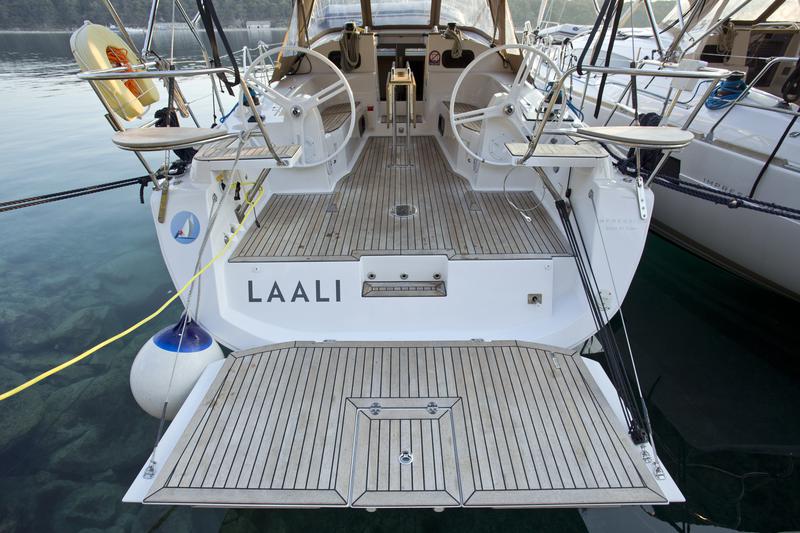 Book yachts online - sailboat - Elan 40 Impression - Laali - rent