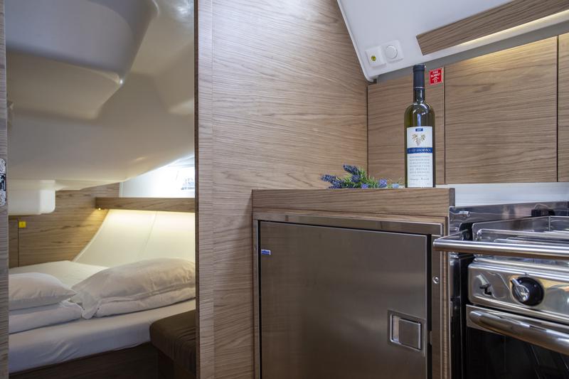 Book yachts online - sailboat - Elan 45 Impression - Tightrope - rent
