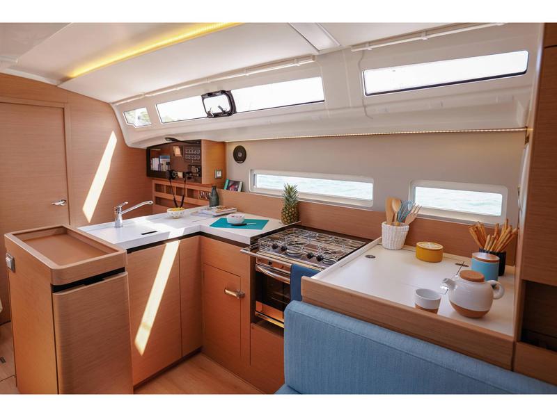 Book yachts online - sailboat - Sun Odyssey 410 - Sirius II - rent