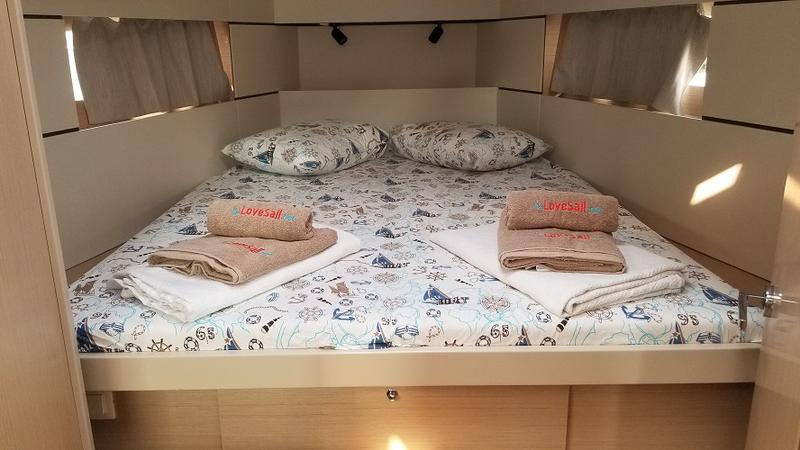 Book yachts online - sailboat - Oceanis 38.1 - Rosa Bella - rent