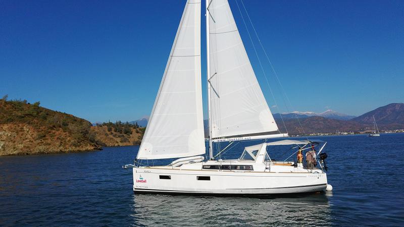 Book yachts online - sailboat - Oceanis 38.1 - Rosa Bella - rent