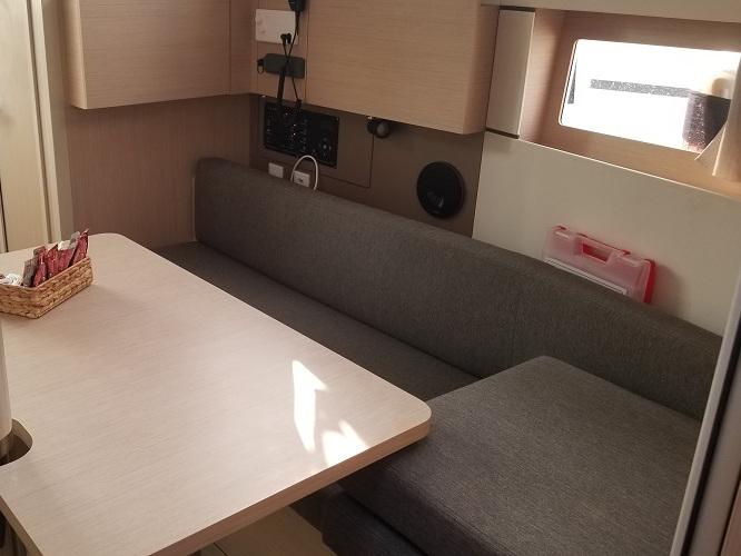 Book yachts online - sailboat - Oceanis 38.1 - Rosa Bella - rent
