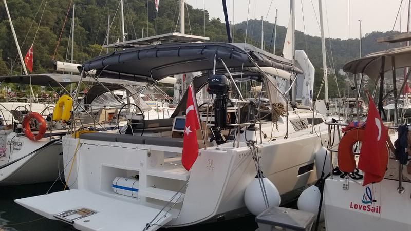 Book yachts online - sailboat - Dufour 430 - Kummsal - rent