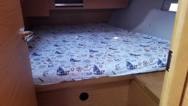 Book yachts online - sailboat - Dufour 430 - Kummsal - rent