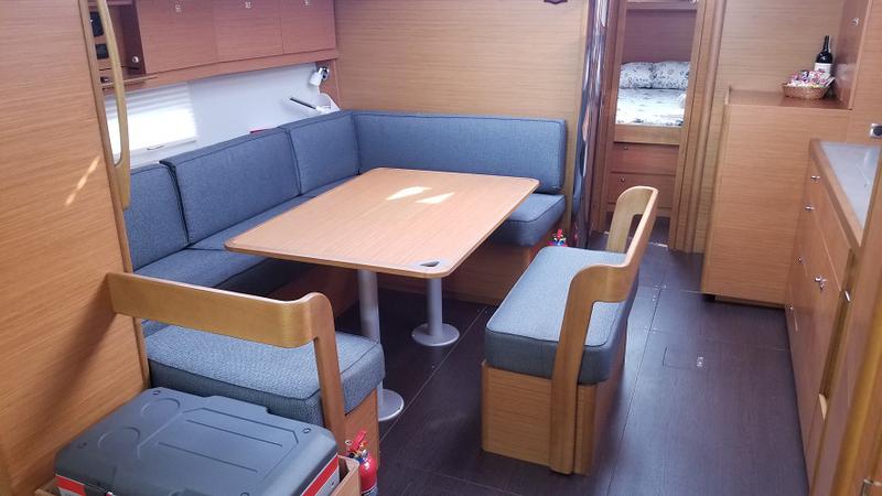 Book yachts online - sailboat - Dufour 430 - Kummsal - rent