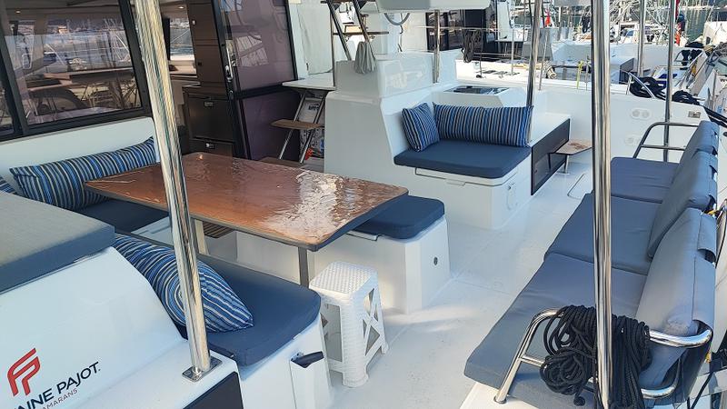 Book yachts online - catamaran - Astréa 42 - Gloria - rent