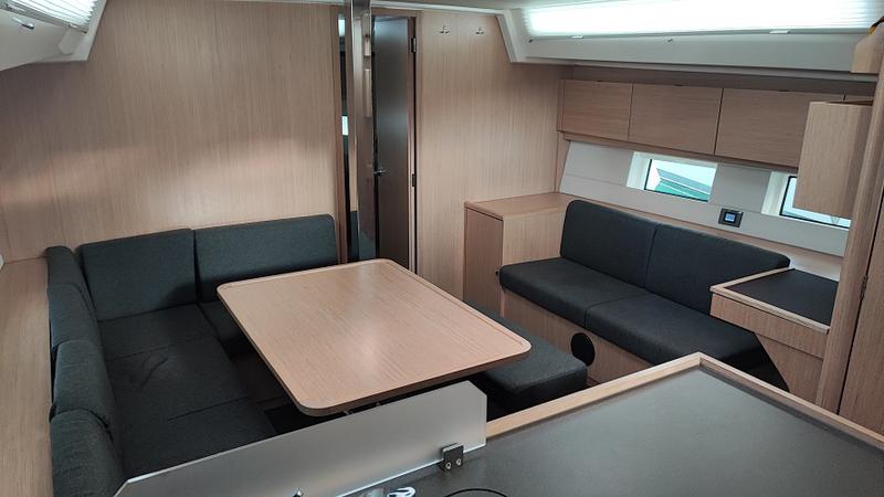 Book yachts online - sailboat - Bavaria C45 - Blue Monkey - rent