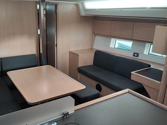 Book yachts online - sailboat - Bavaria C45 - Blue Monkey - rent